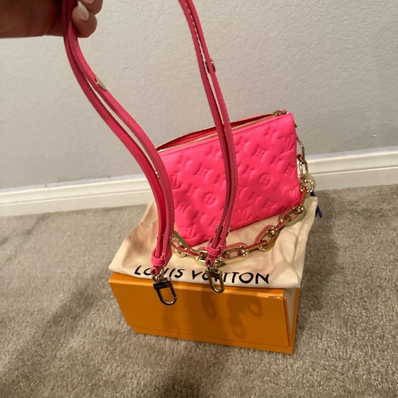 Louis Vuitton Coussin BB Rose Fluo - Picture 3 of 5